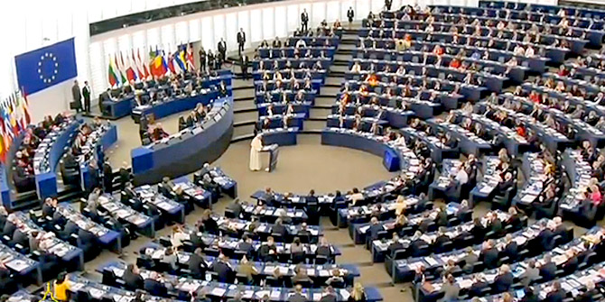 papa_parlamento